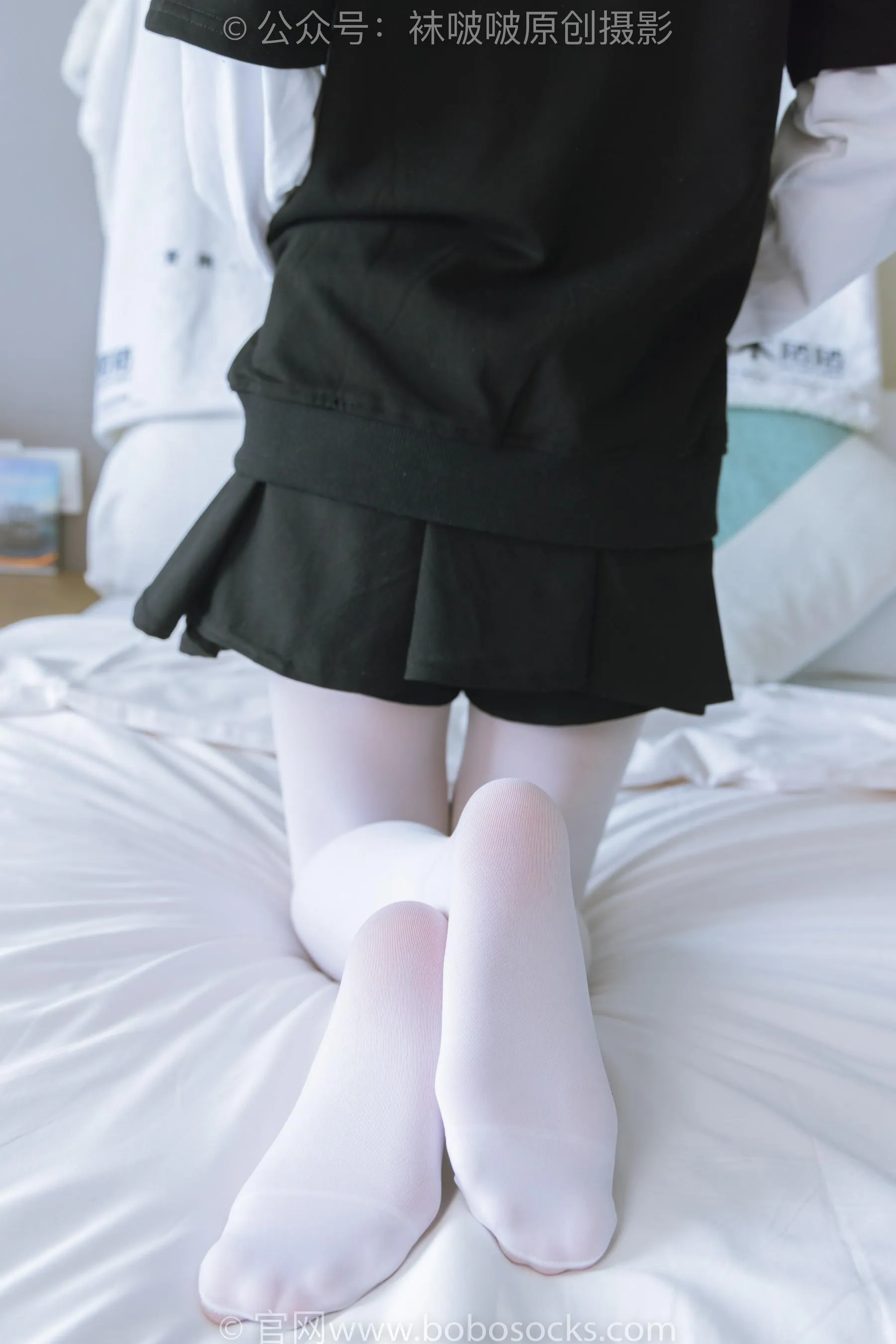 [BoBoSocks袜啵啵]NO.214 小沫-黑色运动鞋、厚白丝[23] [53P]插图6